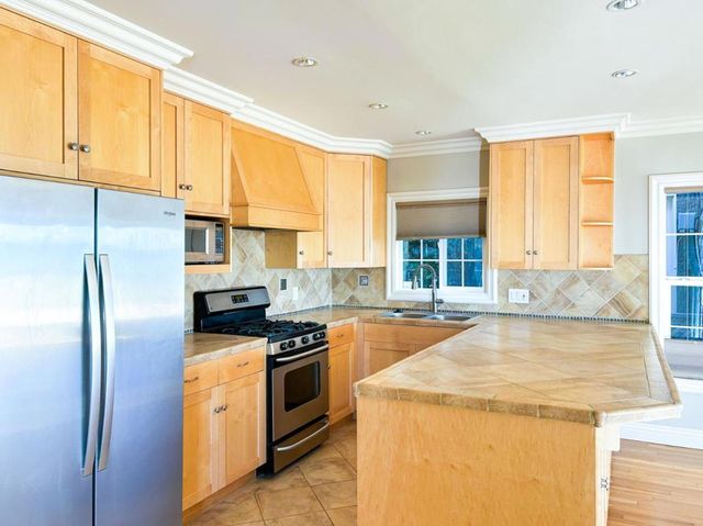 1703 E Cliff Drive, Santa Cruz, CA 95062