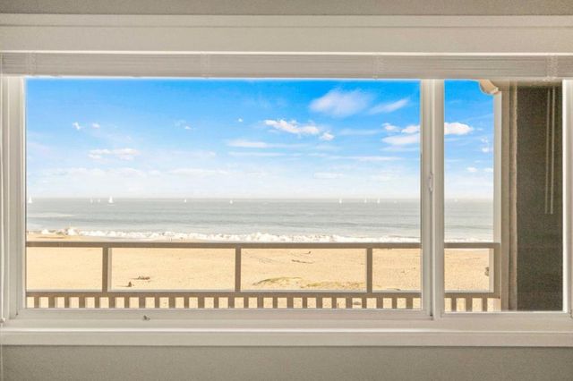 1703 E Cliff Drive, Santa Cruz, CA 95062
