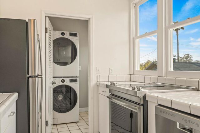 1703 E Cliff Drive, Santa Cruz, CA 95062