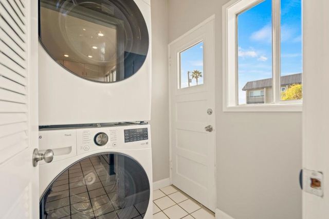 1703 E Cliff Drive, Santa Cruz, CA 95062