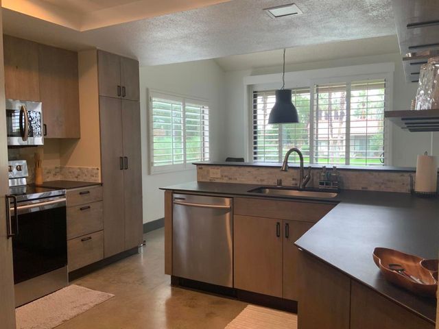 38540 Lobelia Circle, Palm Desert, CA 92211