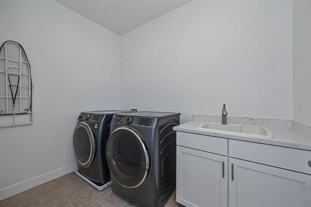 4172 Eventide Ave, Sacramento, CA 95835