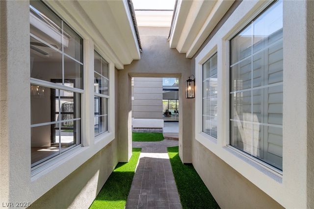 420 Pinnacle Heights Lane, Las Vegas, NV 89144