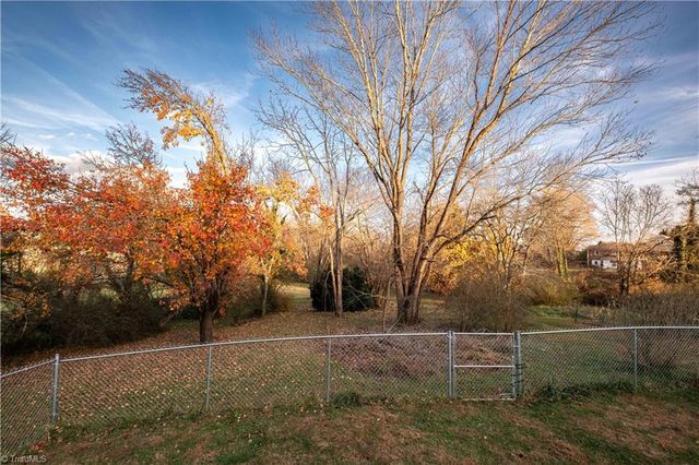 210 Little Arcadia Drive, Elkin, NC 28621