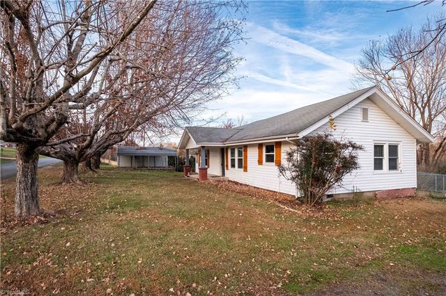 210 Little Arcadia Drive, Elkin, NC 28621