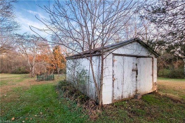 210 Little Arcadia Drive, Elkin, NC 28621