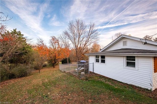 210 Little Arcadia Drive, Elkin, NC 28621