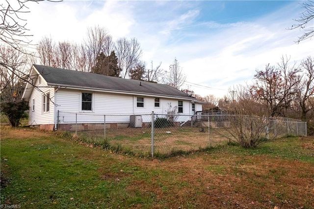 210 Little Arcadia Drive, Elkin, NC 28621