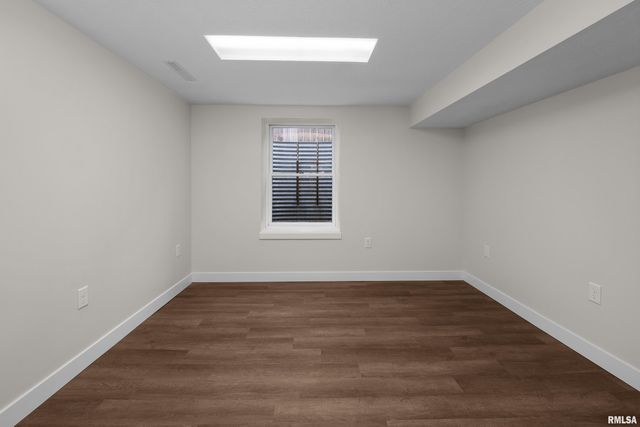 905 WISCONSIN Street, Le Claire, IA 52753