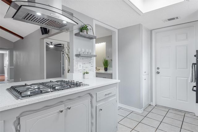 239 Blackwater Lane, Houston, TX 77015