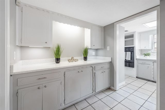 239 Blackwater Lane, Houston, TX 77015