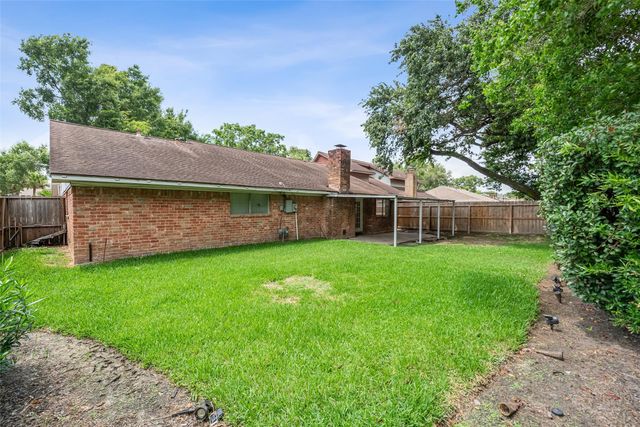239 Blackwater Lane, Houston, TX 77015