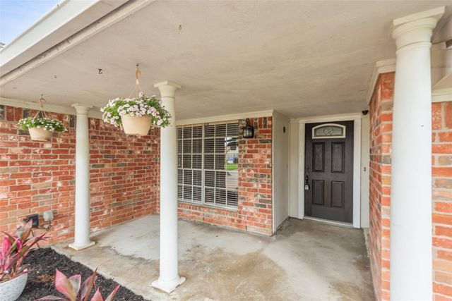 239 Blackwater Lane, Houston, TX 77015