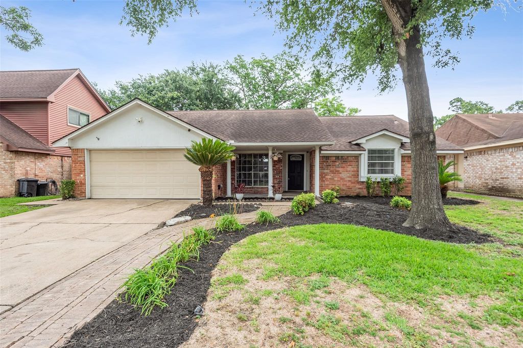 239 Blackwater Lane, Houston, TX 77015