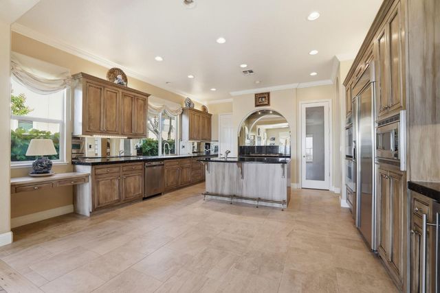 300 Saint Boswell Ct, El Dorado Hills, CA 95762