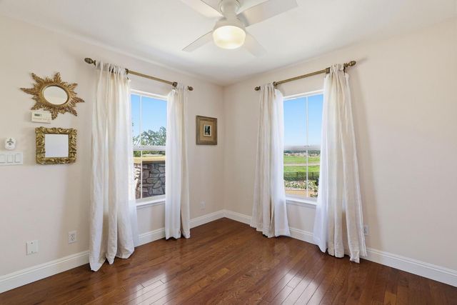 300 Saint Boswell Ct, El Dorado Hills, CA 95762