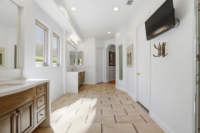 300 Saint Boswell Ct, El Dorado Hills, CA 95762