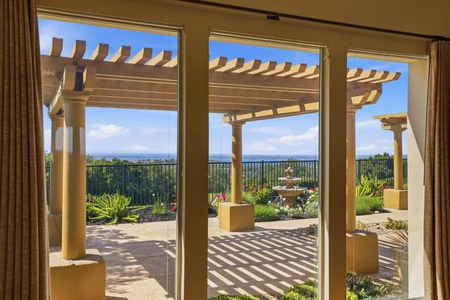 300 Saint Boswell Ct, El Dorado Hills, CA 95762