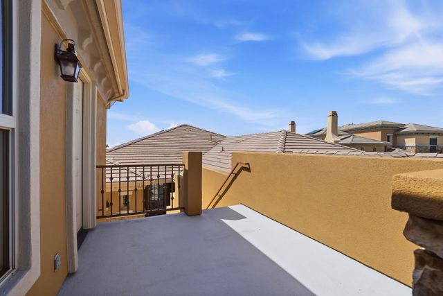 300 Saint Boswell Ct, El Dorado Hills, CA 95762