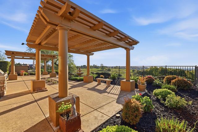 300 Saint Boswell Ct, El Dorado Hills, CA 95762