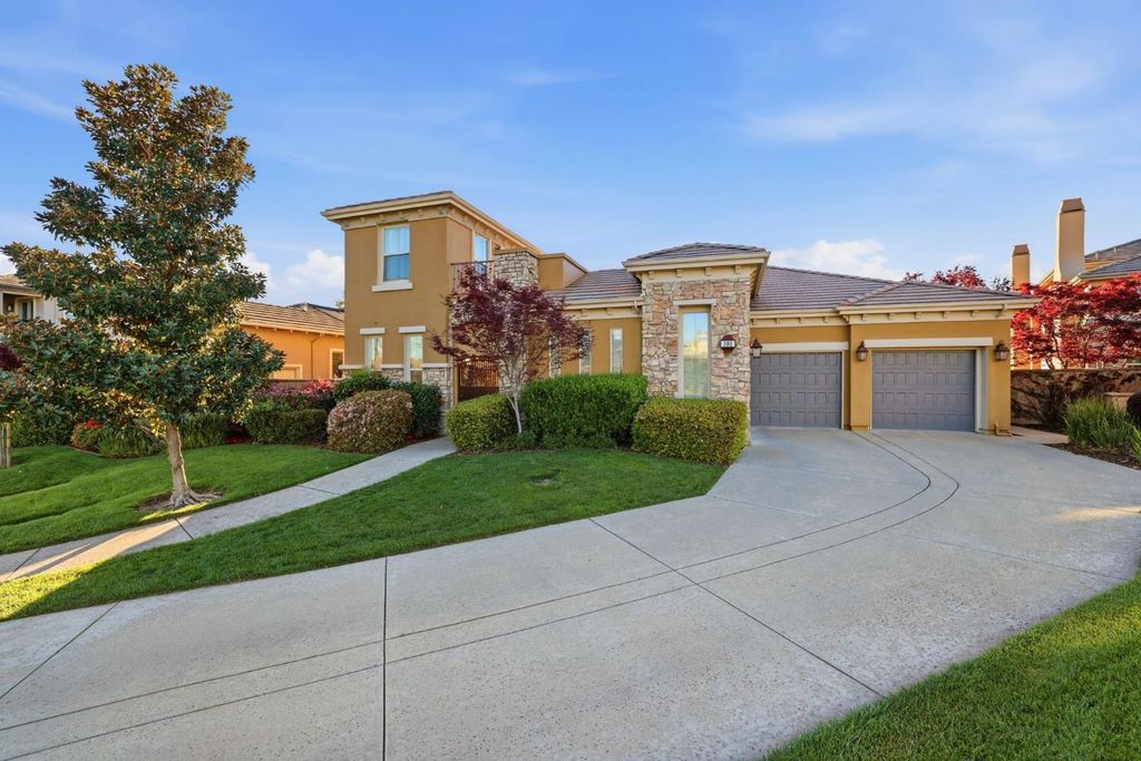 300 Saint Boswell Ct, El Dorado Hills, CA 95762