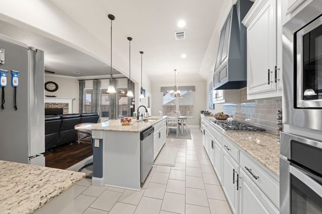 2611 Alden Lane, Mansfield, TX 76084