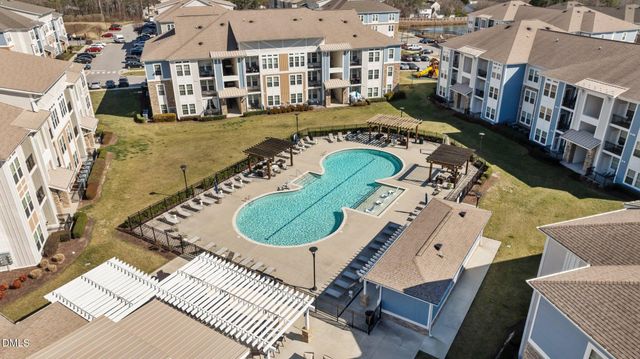 987 Parkstone Towne Boulevard, Knightdale, NC 27545