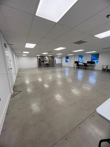 6371 NW 102nd Ave 109, Doral, FL 33178