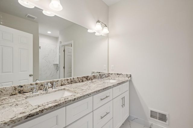 48323 Whittington Drive, Chesterfield Twp, MI 48047