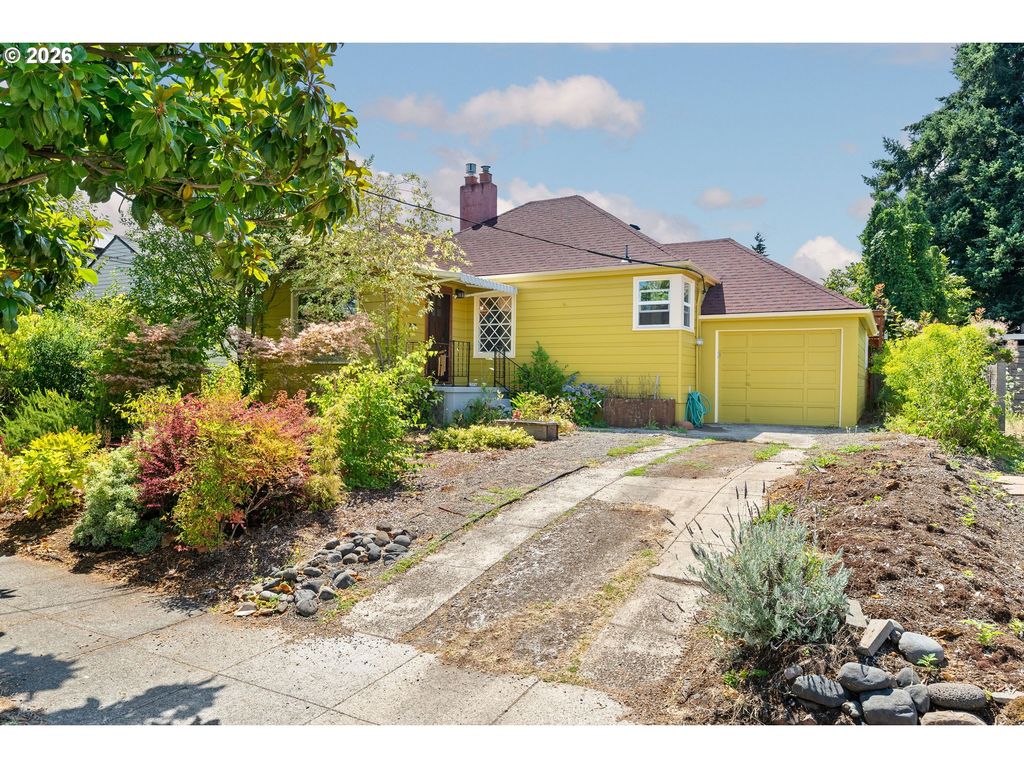 5304 Se CENTER St, Portland, OR 97206