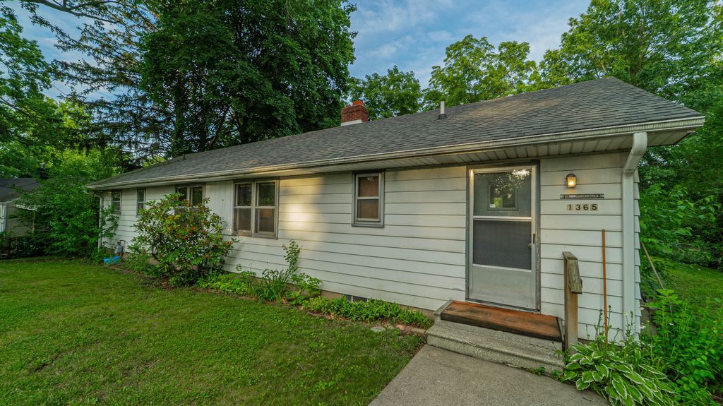 1365 Federal Avenue, La Porte, IN 46350