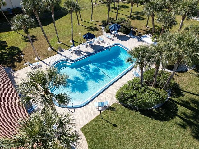 10215 REGAL DRIVE 14, Largo, FL 33774