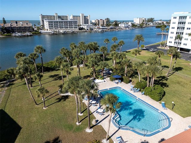 10215 REGAL DRIVE 14, Largo, FL 33774