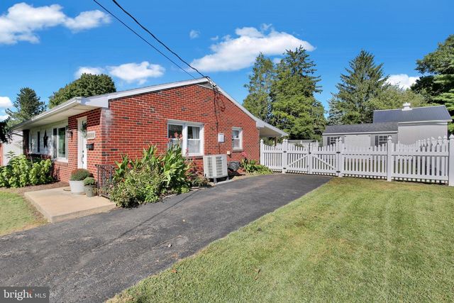 6287 CARPENTER ST, East Petersburg, PA 17520