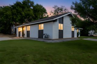 4913 Hawk CV B, Austin, TX 78745