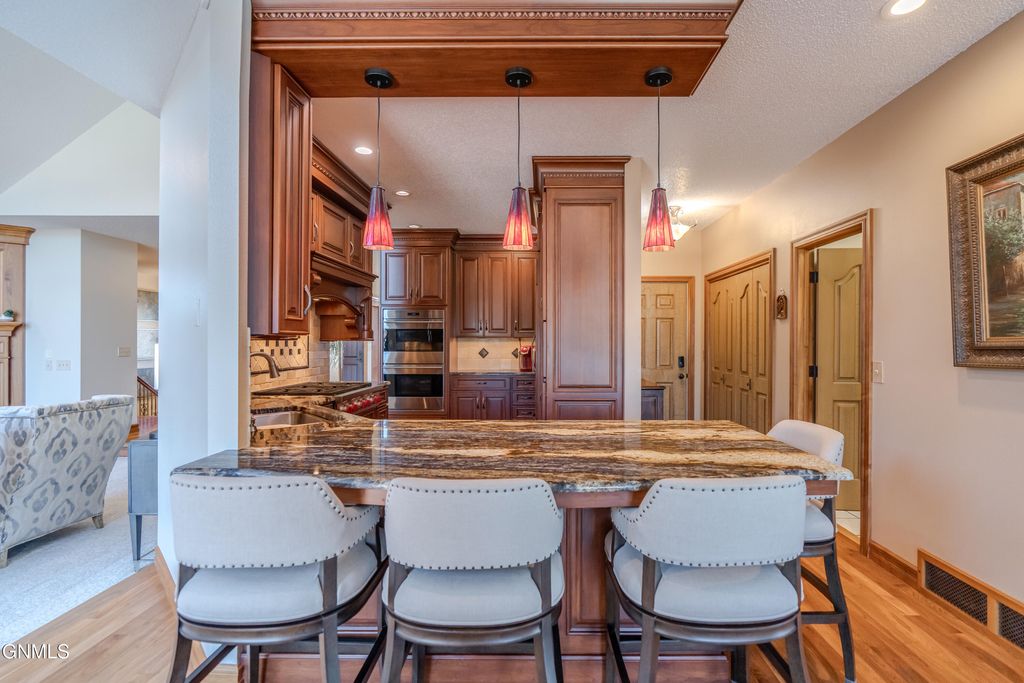 1524 &1534 Buccaneer Place, Bismarck, ND 58504 photo 16