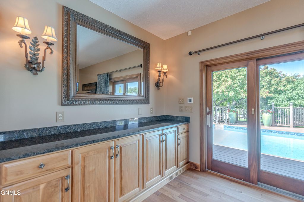 1524 &1534 Buccaneer Place, Bismarck, ND 58504 photo 31