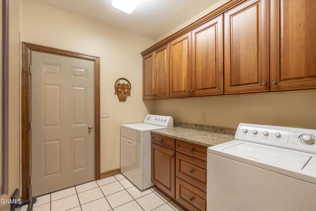 1524 &1534 Buccaneer Place, Bismarck, ND 58504 photo 35