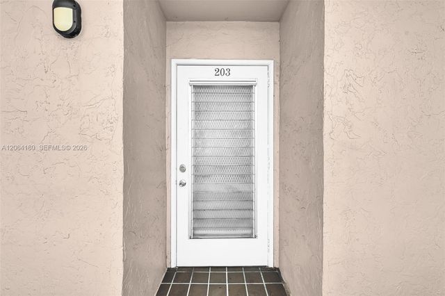 8852 W Mcnab Road 203, Tamarac, FL 33321