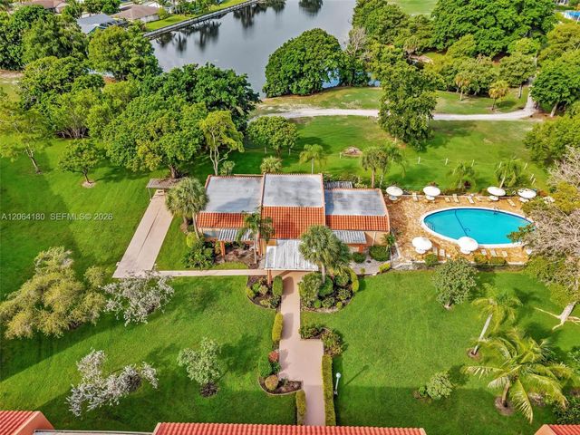 8852 W Mcnab Road 203, Tamarac, FL 33321