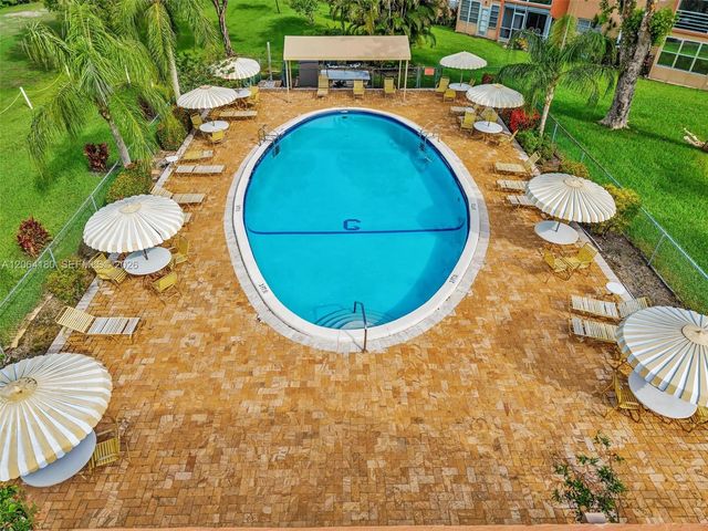 8852 W Mcnab Road 203, Tamarac, FL 33321