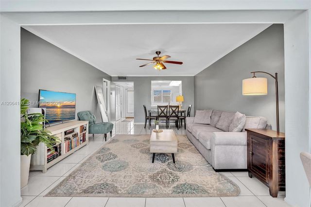 8852 W Mcnab Road 203, Tamarac, FL 33321