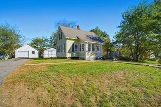114 Connecticut Ave, West Springfield, MA 01089