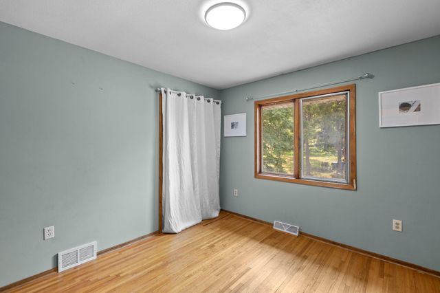 13709 Thomas Avenue S, Burnsville, MN 55337