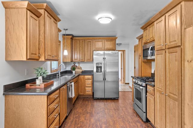13709 Thomas Avenue S, Burnsville, MN 55337
