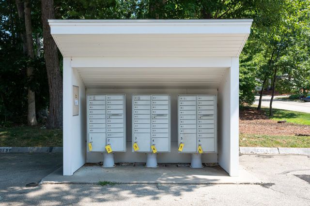 H2 Black Oak Drive # 2, Nashua, NH 03062
