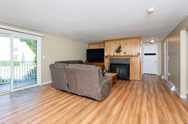 H2 Black Oak Drive # 2, Nashua, NH 03062