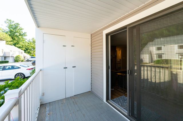 H2 Black Oak Drive # 2, Nashua, NH 03062