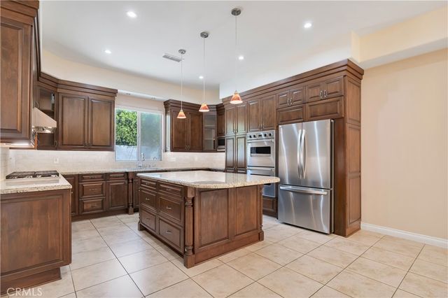 18267 Valley Vista Boulevard, Tarzana, CA 91356