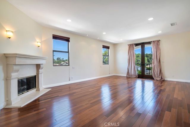 18267 Valley Vista Boulevard, Tarzana, CA 91356